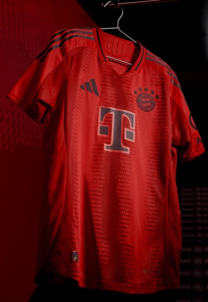 Bayren Munich 24/25 home kit