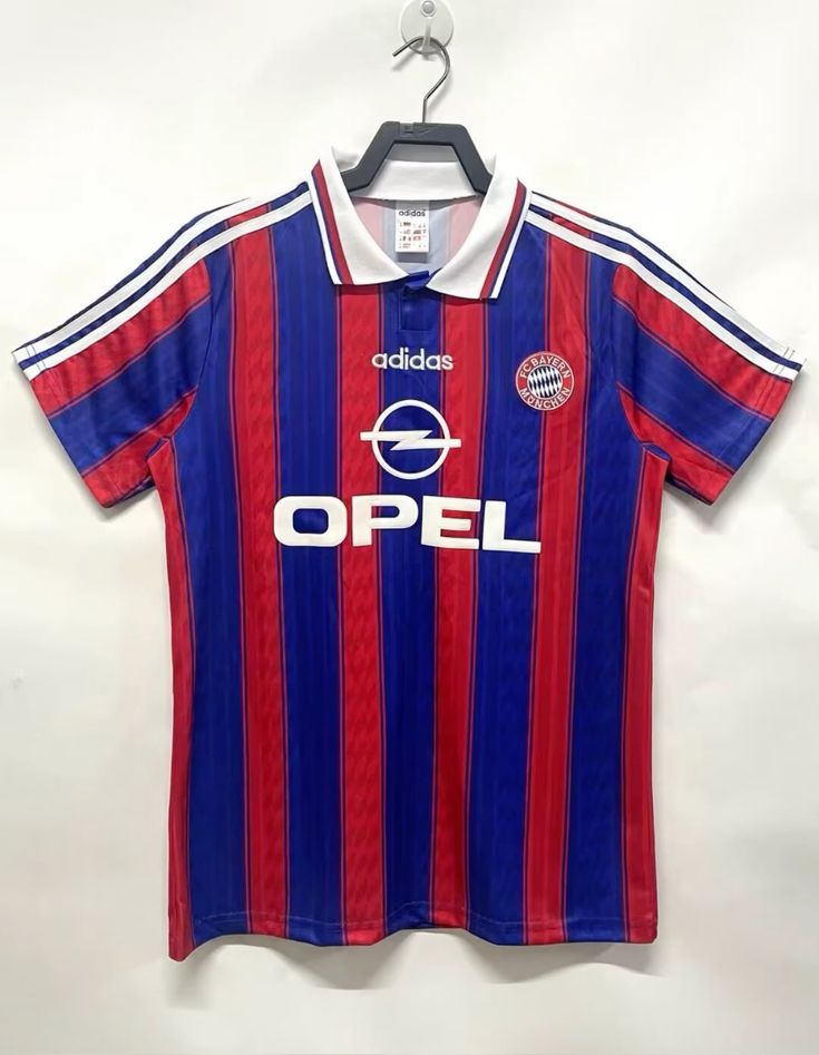 Bayren Munich 96/97 home kit